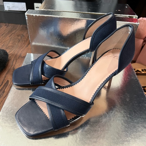 J Crew Cross Front Elegant Navy Women's Low Kitten Heels 9.5